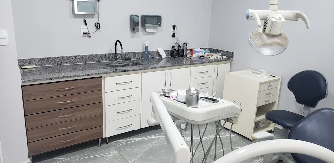 Consultório odontológico equipado da clínica